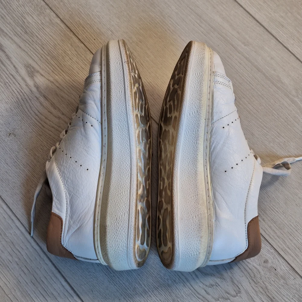 Ateliers White Leather Sneakers 38